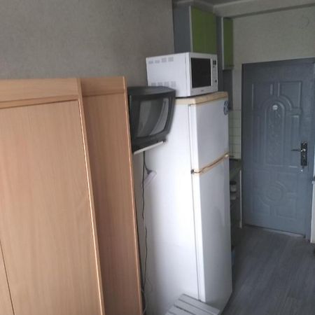Уютная Квартира Недалеко От Южного Вокзала Kharkiv Exterior photo
